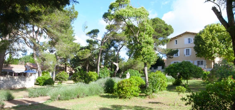 Vista general del Château Borie Neuve en Badens, vinos DOP Minervois